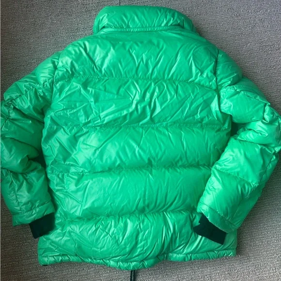 Aritzia SUPER PUFF Jacket. - Picture 6 of 7